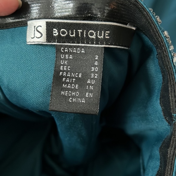 JS Boutique gown - Picture 10 of 12